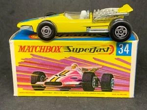 Matchbox Superfast MB34-A19: Formula 1 Racing Car with Type G2 Box - Picture 1 of 7