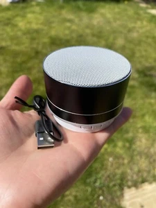 LED WIRELESS MINI SUPER BASS BLUETOOTH PORTABLE SPEAKERS FOR iPHONE iPAD PHONES - Picture 1 of 8