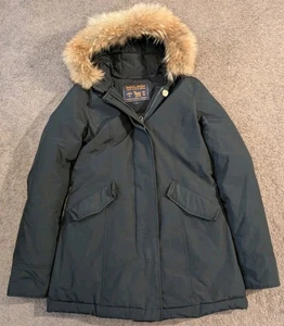 Woolrich Duck Down Arctic Parka Coyote Fur Hood Black Jacket Women's Small - Picture 1 of 9