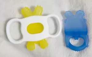 Momocozy, Infant Water Fillable Icy Teethers Set, No Box or Instructions - Picture 1 of 3