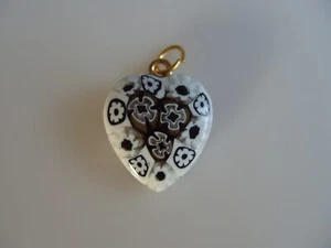 Vetro Ciondolo a Forma di Cuore Originale Murano Gioiello Millefiori Charm Nuova - Foto 1 di 7