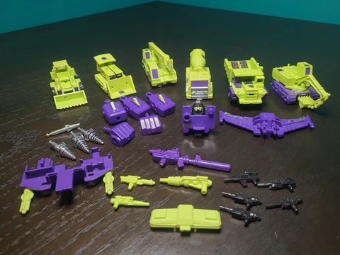 Transformers G1 Constructicons Devastator Vintage Cover