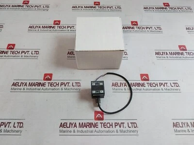 Keyence AP-31 Pressure Sensor 5100481C 12-24VDC 40V 100MA MAX - Image 1 of 4