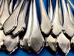 Oneida Deluxe SUMMER MIST AUTUMN GLOW Stainless Flatware Choose - Picture 1 of 19