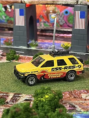 Matchbox Isuzu Rodeo Roadside Rescue 24 Hours Yellow Diecast USED EX Condition - Image 1 of 4