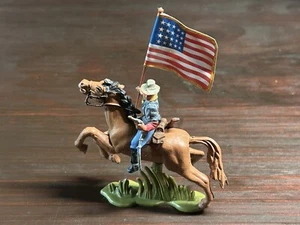Vintage Britains Herald 7th Cavalry Flagman - Wild West - 1970s - Picture 1 of 3