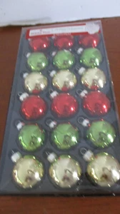 HOLIDAY TIME 18 Rosso, Verde, Oro Metallizzato 1,5" PALLA DI VETRO Ornamenti Natalizi - Foto 1 di 5