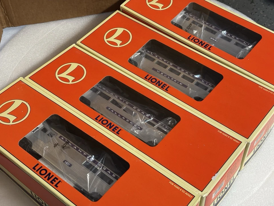 Lionel 6-19155, 6-19156, 6-19157, 6-19158 Atlantic Coast Line ACL Passenger Cars - Image 1 of 4