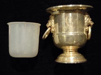 Viners of Sheffield England 3 英寸镀银葡萄酒/奖杯带狮子头 — 第 1/4 张图片