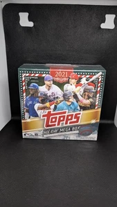 Topps 2021 MLB Baseball Holiday Mega Box Factory Sealed Holiday Relics & Autos! - Picture 1 of 2