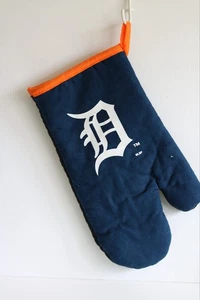 Guante de horno de los Tigres de Detroit - Guante de horno de béisbol de novedad - Imagen 1 de 5