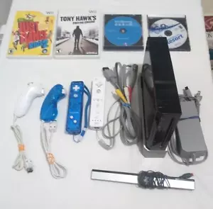 Autentica Console Wii + Quattro Remoti + GameCube + USA - Foto 1 di 5