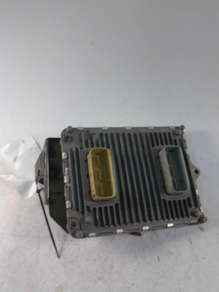 Módulo de control del motor usado (ECM) se adapta a: Chrysler 300 2015 módulo de control electrónico Foto 1 de 3