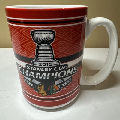 Taza de café roja de los Chicago Blackhawks 2015 Stanley Cup Champions coleccionable de la NHL Foto 1 de 4
