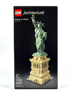 NEW LEGO Statue of Liberty 21042 | Architecture | SEALED - Picture 1 of 6
