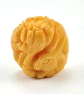 Vintage Oriental Bone Carved Bead Hand Carved Charm Pendant Bunny Rabbit - Picture 1 of 4