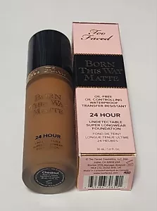 Base mate 24 horas Too Faced Chestnut Born This Way 1 oz - Imagen 1 de 2