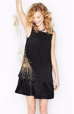 GARNET HILL Size 4 6  Crochet Lace A-Line Trapeze Flapper Black Cocktail Dress - Image 1 of 4