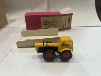 Traktor D4K Espewe DDR Gelb Schwarzer Motor Selten Top OVP - Bild 1 von 4