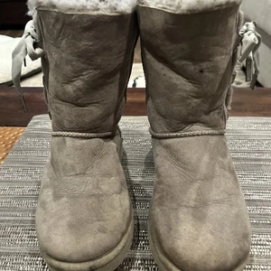 UGG CLASSIC SHORT Grey CORSET RIBBON BOW BOOT US 5 - Picture 1 of 15