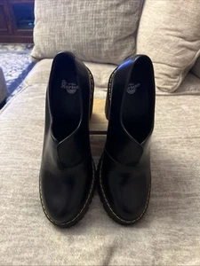 DR DOC MARTENS 'Cordelia' Mujer Talla 9 Retro Cuero Negro Suave Tacones Usados en Excelente Condición - Imagen 1 de 7