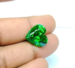 Certified 24.65 Ct Natural Green Color Heart Cut Zircon Loose Gemstone Certified - Picture 1 of 6