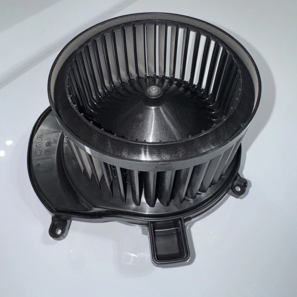 Motor soprador aquecedor CA HVAC dianteiro fabricante de equipamento original 84843544 Cadillac Escalade Esv 2021-2024 - Imagem 1 de 4