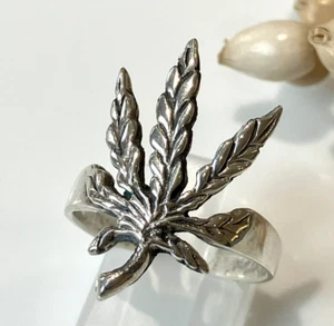 Vintage Sterling Silver 925 Ring Organic Shaped Hemp Leaf Size T Bohemian Nature - Picture 1 of 11