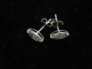 14k gold Marquise cut stud earrings solid 14k gold earrings - Foto 1 di 6