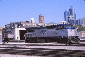 Original Fuji Railroad Slide Amtrak #500 Dash 8-32BWH 21st St. Shops Chicago - Picture 1 of 1