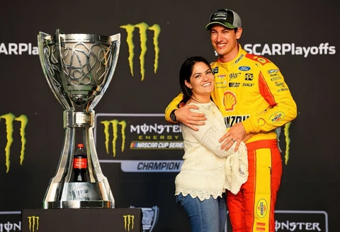Joey Logano #22 Shell Penzoil NASCAR 2018 Champion 13x19 Gloss Photo Print 7E24 Cover