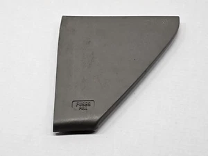 Fuse Box Cover 15771385 Beige 1999 06 Silverado Sierra Duramax Dashboard End - Picture 1 of 6