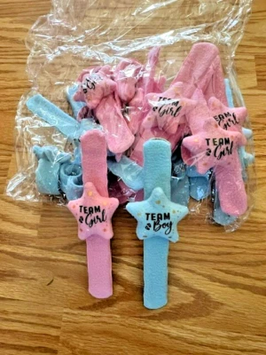 Baby Gender Reveal Slap Bracelets - Team Pink or Team Blue! 24 Pack - Imagem 1 de 3