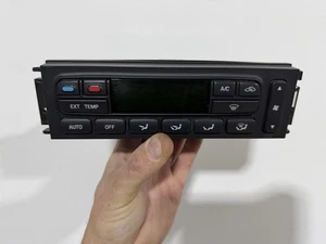 2005 FORD Excursion HEATER AC CLIMATE CONTROL 6C74-18C612-AA EATC - Picture 1 of 7