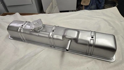  Cubierta de válvula de acero Triumph TR6 TR250 GT6 con tapa de aceite original Foto 1 de 4