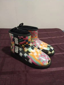 UGG Classic Boot Clear Mini Checks Waterproof Multicolor Gr. 7  - Bild 1 von 9