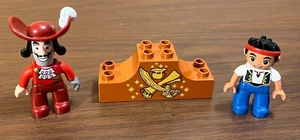 LEGO DUPLO authentic replacement parts- Jake/Captain Hook pirate figures - GUC - Picture 1 of 4