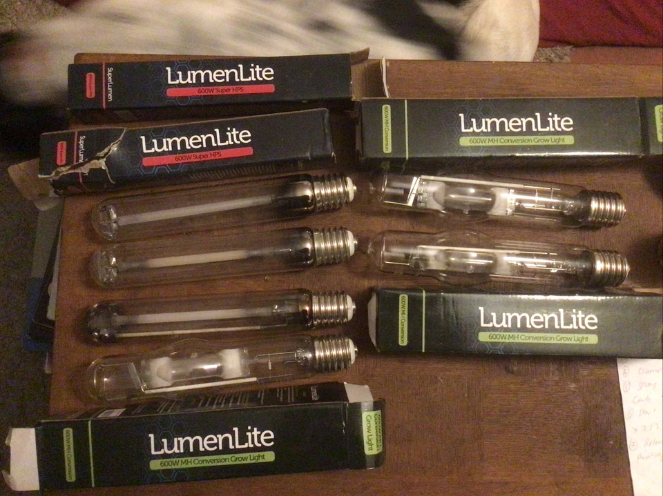 Lumenlite 600 Super HPS / 600 MH conversion bulbs - Image 1 of 1