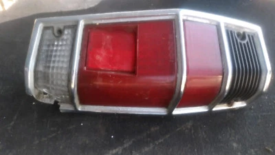 Dodge Colt Wagon 1971 1972 1973 1974 1975 1977 luz trasera derecha reversa rota Foto 1 de 4