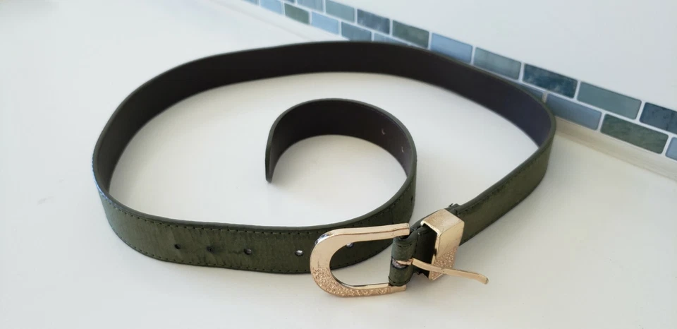 Cinturón piel cerdo verde oscuro acabado hebilla metal dorado Foto 1 de 2