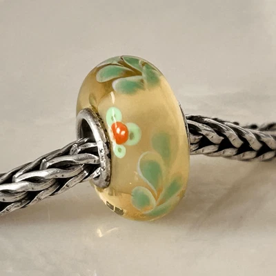 TROLLBEADS UU Light Yellow w Green & Red Flowers LAA 925S Preowned, Excellent - Image 1 of 4