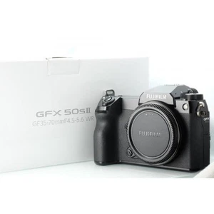 Fujifilm GFX 50s II Body in Mint Condition With Box Shutter Count 6658 - Imagen 1 de 6
