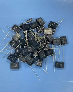 Condensador de supresión de ruido de película metalizada Okaya 0.01uf 275v 6B 100 piezas PA103L30 - Imagen 1 de 3