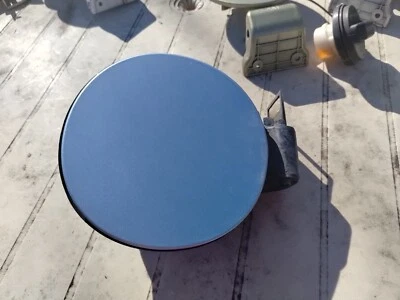 Cadillac SRX 2010-2016 azul claro met azul puerta de combustible tapa de llenado de gas OEM Foto 1 de 4