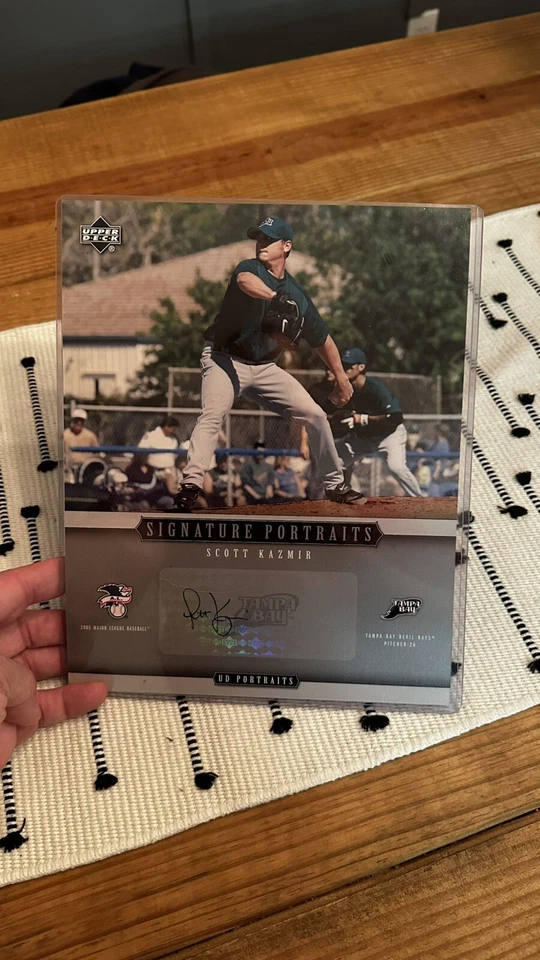 Auténtica foto autografiada de Scott Kazmir 8X10 cubierta superior Foto 1 de 3