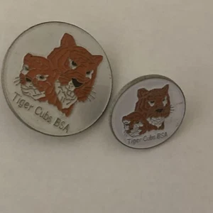 2 Vintage Cub Scouts Tiger Cubs Pins BSA Boy Scout of America Orange White - Picture 1 of 5