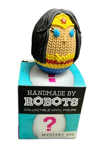 HANDMADE BY ROBOTS Knit Series Mystery Egg WONDER WOMAN Vinyl Figure OPEN BOX Cover