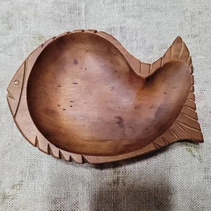 Vintage woodcarved fish kitschy trinket tray vanity dresser Patina Grandma Core - Picture 1 of 12