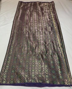 Beautiful Polycotton machine embroidered fabric remnant 2m long x 115 cm wide - Picture 1 of 4