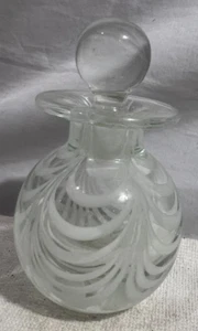 Perfume Bottle MMA Metropolitan Museum Of Art White Clear Glass Feather Swirled - Picture 1 of 10